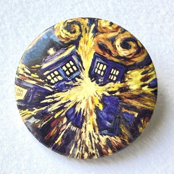 2009 BBC Doctor Dr Who Exploding Tardis Button Pinback 1.25” Pin - Picture 1 of 4